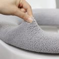 thumbnail image 1 of Fundas de asiento de inodoro más gruesas y suaves con mango de asiento de inodoro, cojín, suave, grueso, elástico, lavable, se adapta a todos los asientos de inodoro ovalados, gris, una pieza ShuxiuWang 8390612988318, 1 of 1