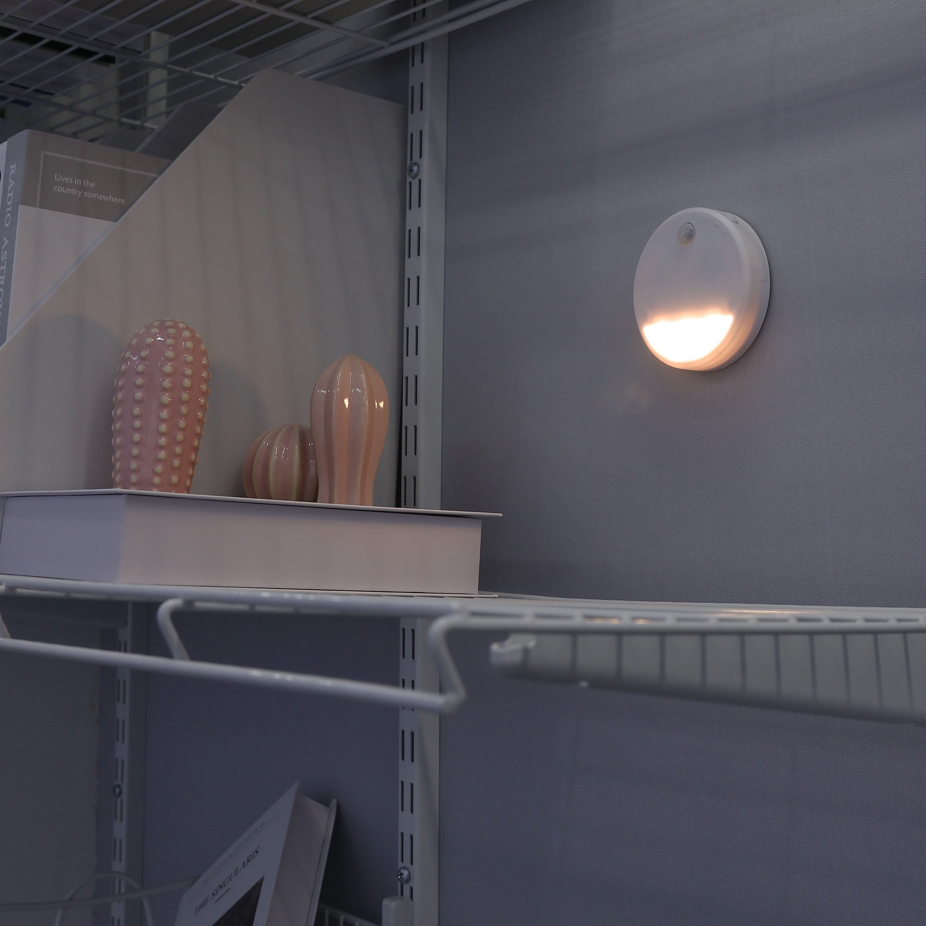 Great Value Battery Powered Motion Activated LED Under-Cabinet Light 2-Pack, 4145VN