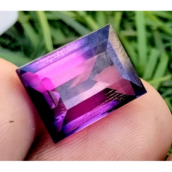 18 Ct Synthetic lab-Created Purple Sapphire Emerald Shape Loose Gemstone