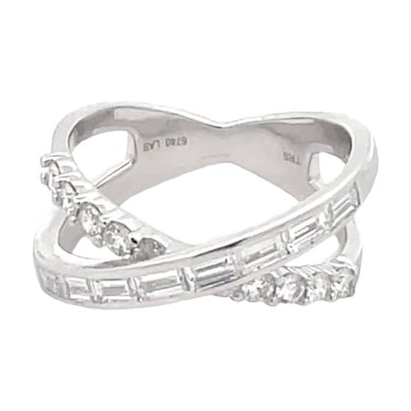 Araiya Fine Jewelry 10K White Gold Baguette and Round-shape Diamond solitaire Engagement Ring (8/9 Cttw, I-J Color, I2-I3 Clarity) Size 8