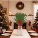thumbnail image 4 of Esquejes de Agujas de Pino Navideñas Verdes con Frutos Rojos y Piñas | Ramas Artificiales Flexibles de 40 Cm | Textura Realista | Decoración Navideña Sin Mantenimiento para Coronas y Mesas Navideñas, 4 of 6