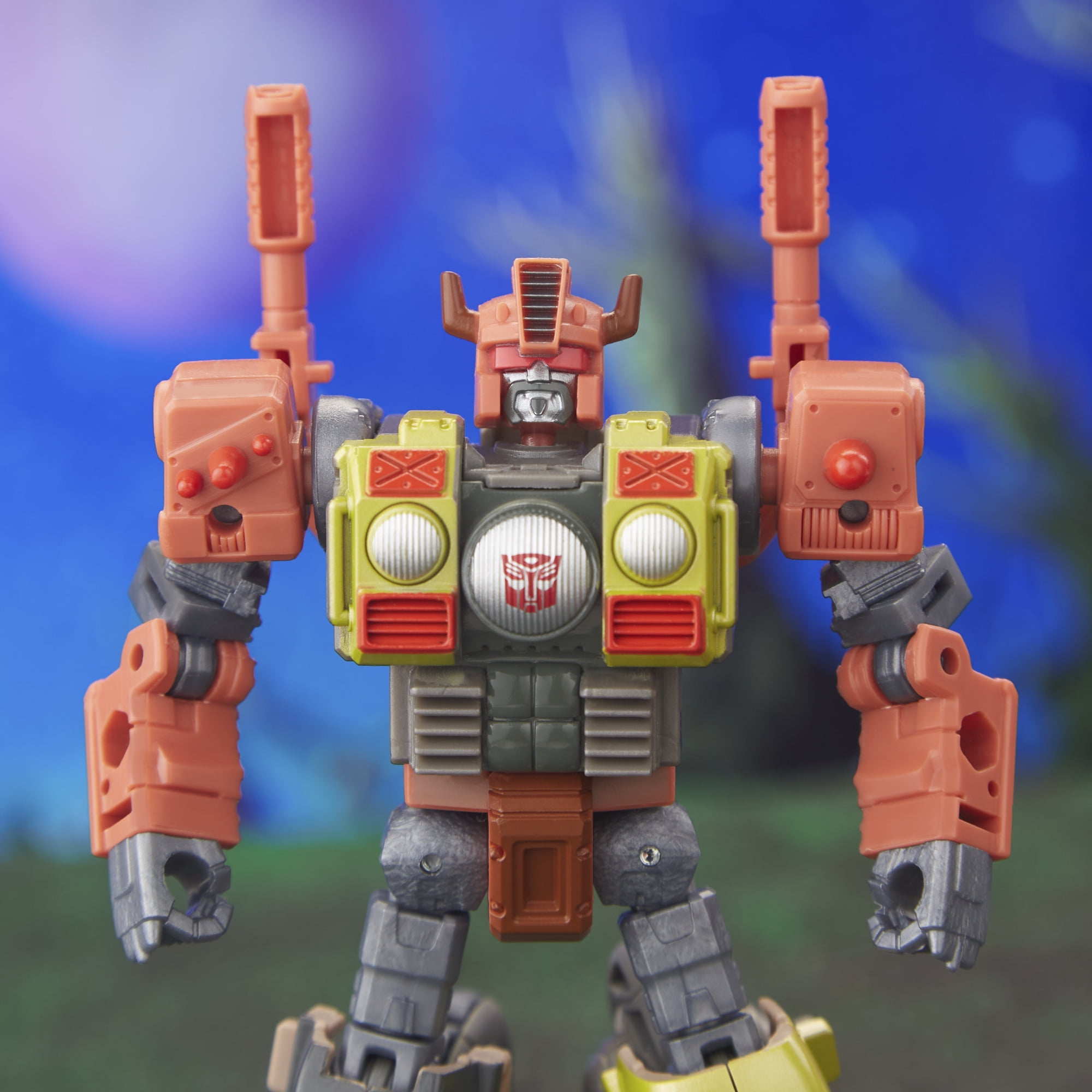 Transformers Legacy Evolution Crashbar Child Action Figure, 5.5 in Plastic, 0.4 lb