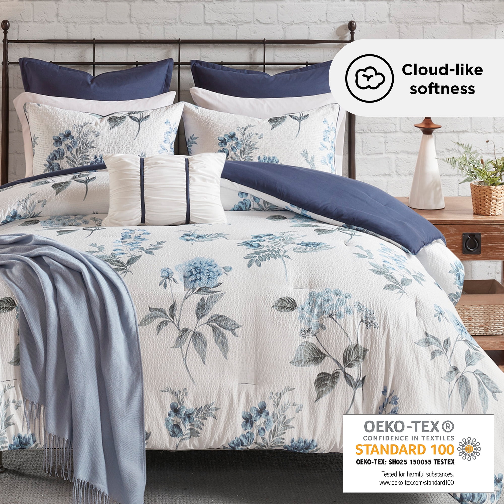 Madison Park 7-Piece Seersucker Comforter Set with Blanket,King, Blue