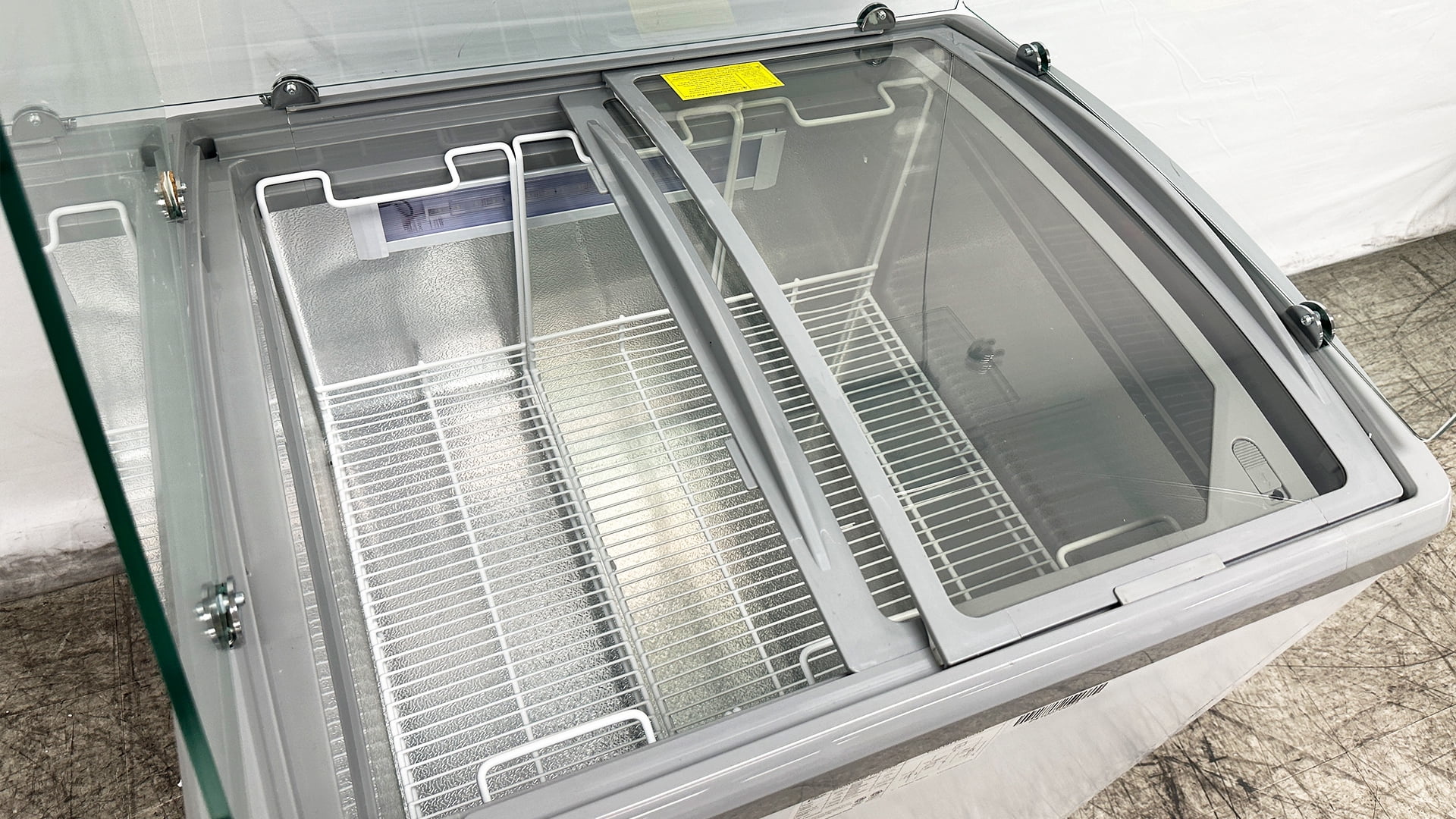32 in.Gelato Freezer Display Case Dipping Cabinet with Sliding Glass Door Freezer, NSF