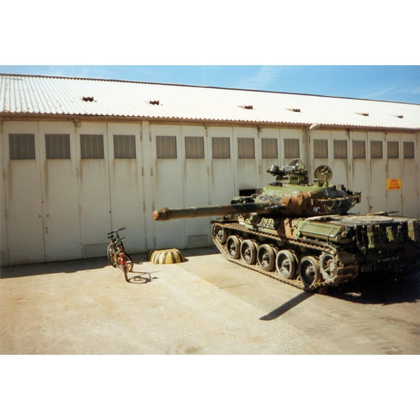 Deutsch Amx 30 Panzer In Franzaƒa A A Sischer Kaserne Inch By 30 Inch Laminated Poster With Bright Colors And Vivid Imagery Fits Perfectly In Many Attractive Frames Walmart Com Walmart Com