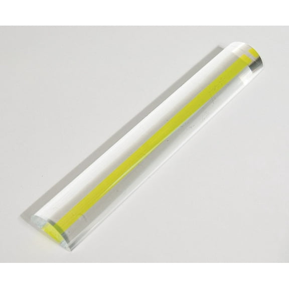 Bar Magnifier with Yellow Tracker Line- 2x