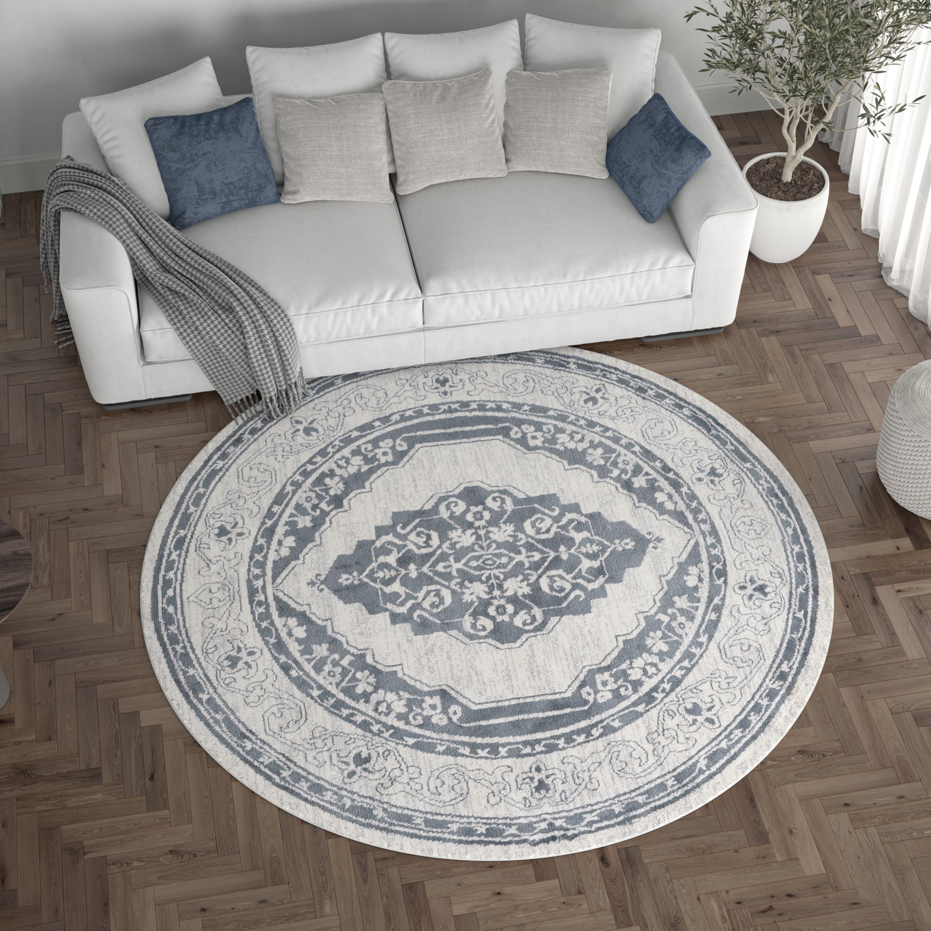 Madison Traditional 8' Round Gray and Cream Polypropylene Indoor Area Rug