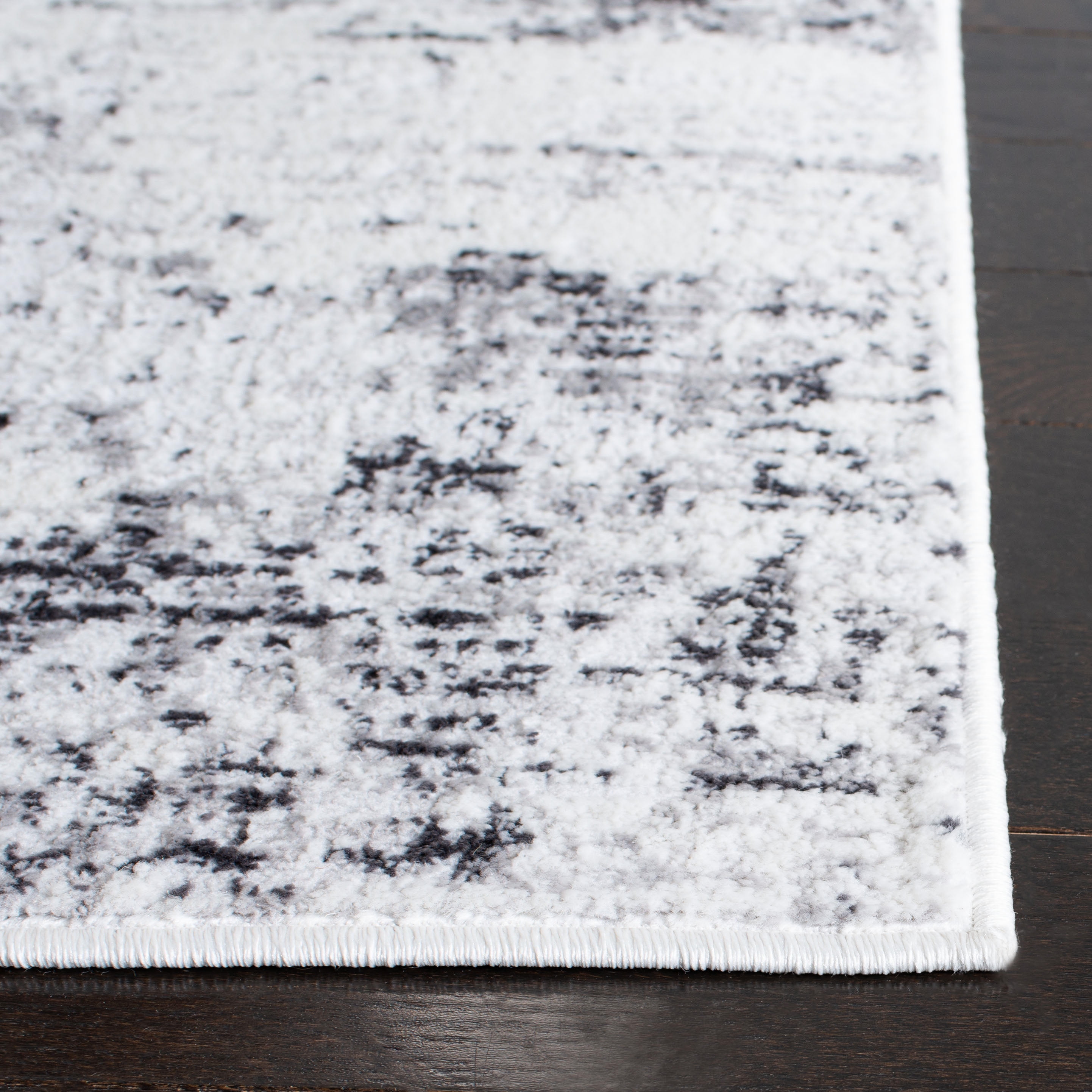 Safavieh Amelia Ian Abstract Area Rug, Ivory/Gray, 8' x 8' Square