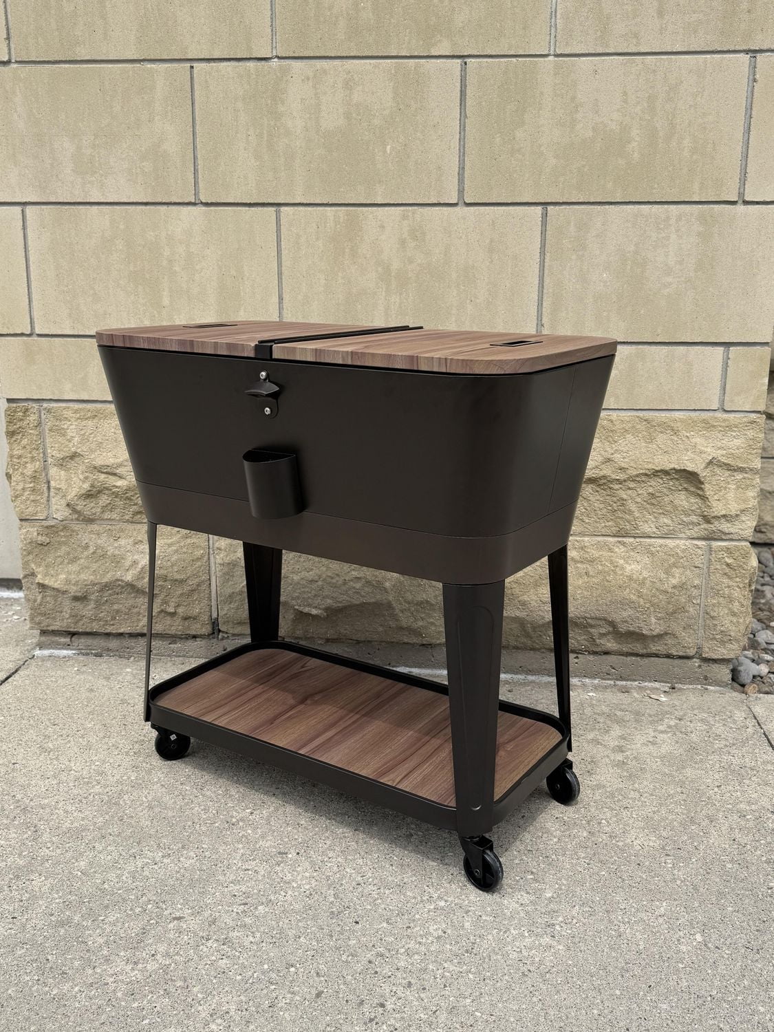 Permasteel Glacière extérieure de 80 qt pour patio - Conique - Grain de bois - Finition brune