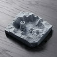 thumbnail image 3 of Lindo cenicero de resina con forma de astronauta, adorno de escritorio para el hogar, estatua fotográfica Gris claro cuadrado, 3 of 9