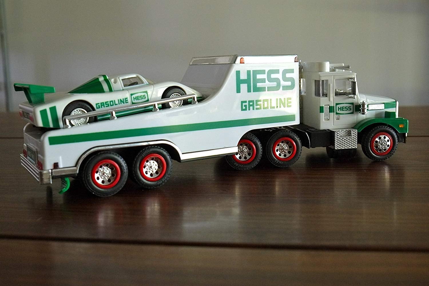 HESS トレーラーとロケット 1988 Hess Toy Truck and Racer - Old Model with Working