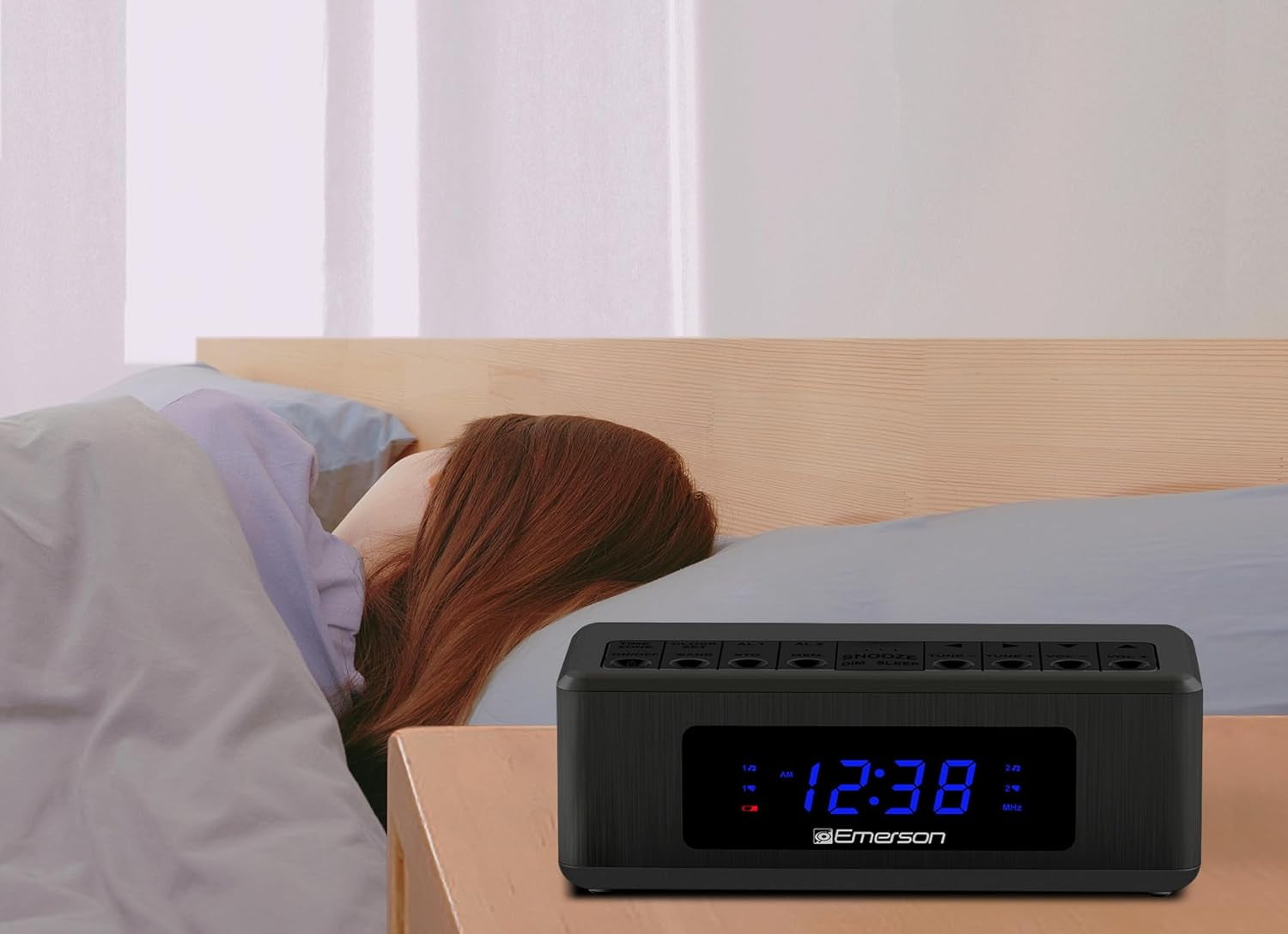 Emerson AM/FM Dual Alarm Clock Radio with 0.6" Blue LED Display, 4-Level dimmer, and Wake to Radio/Buzzer Alarm, Black - CK2023
