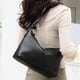 thumbnail image 4 of Qarigey Regalos prácticos Bolso de moda con amplia aplicación y bolso bandolera con correa ajustable Bolsas de mensajero y de hombro negro, 4 of 6