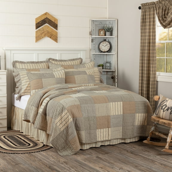 VHC Brands Sawyer Mill Charcoal 5 Piece Luxury King Quilt Set (1 Luxury King Quilt, 2 King Shams, 2 King Pillowcase)