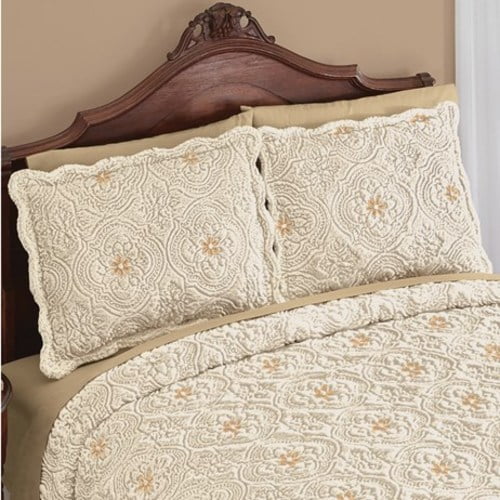 Faux Fur Medallion Pillow Sham with Scalloped EdgesShamCream/Taupe