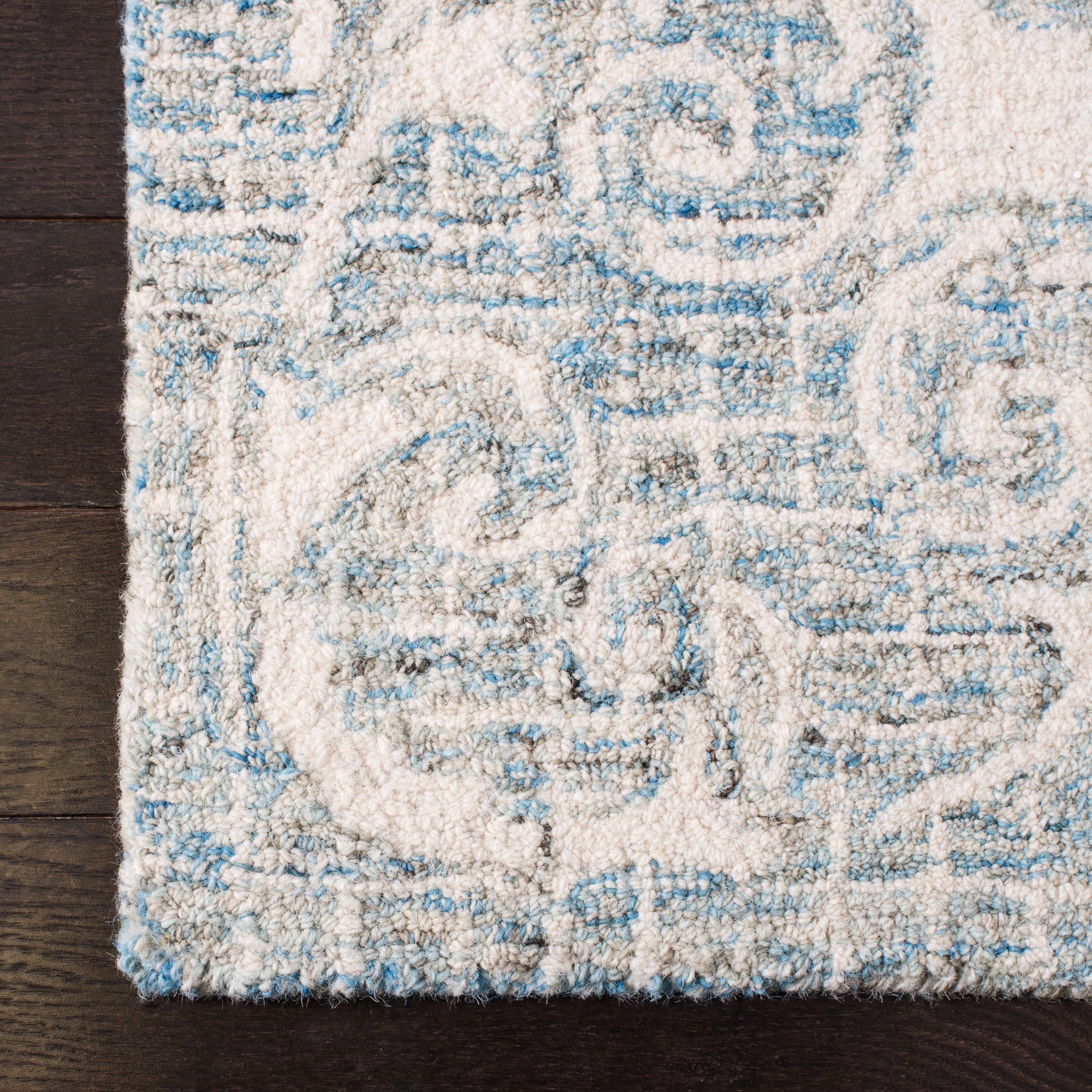 SAFAVIEH Abstract Bryanne Floral Wool Area Rug, Light Blue, 6' x 9'