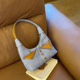 thumbnail image 5 of Bolso de un solo hombro, nuevo bolso sencillo para mujer, diseño de camiseta creativa, lujoso, de alta calidad, bandolera versátil Y2k, 5 of 5