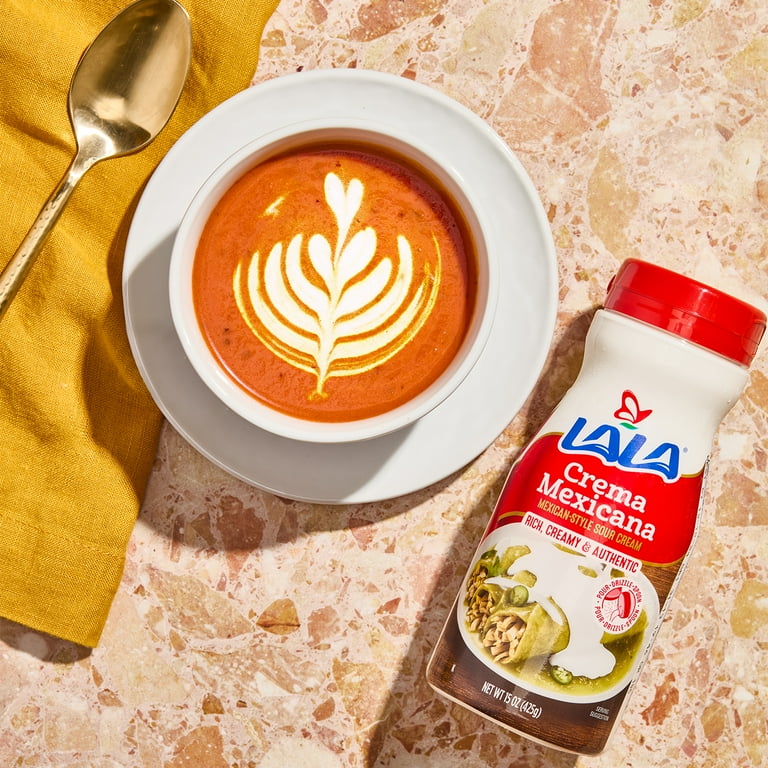 LALA Crema Mexicana Refrigerated Pourable Sour Cream Topping, 15