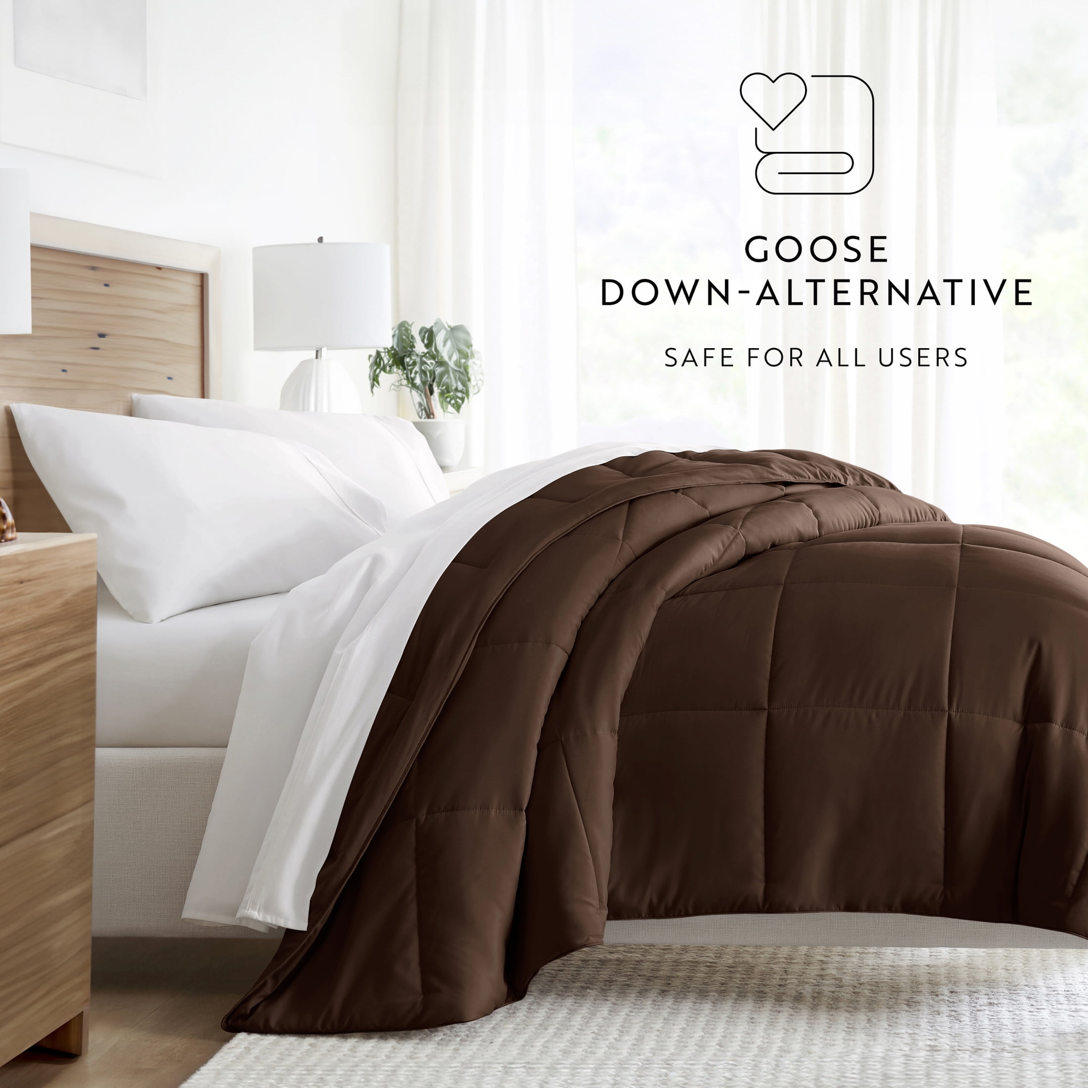 Noble Linens Chocolate All Season Lightweight Down-Alternative Solid Comforter, King/Cal King