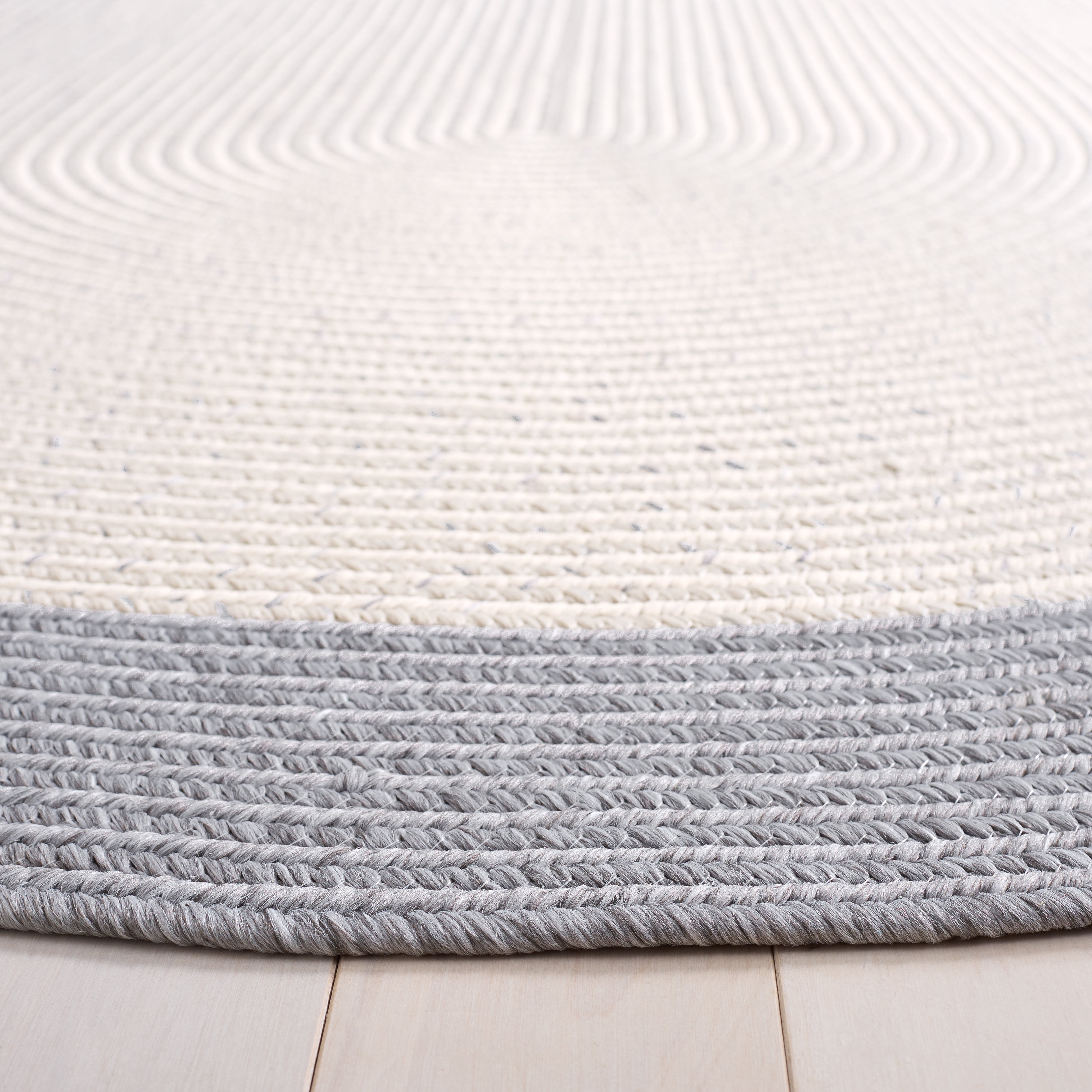 Safavieh Braided Victor Bordered Machine Washable Reversible Area Rug, Ivory/Gray, 5' x 8' Oval
