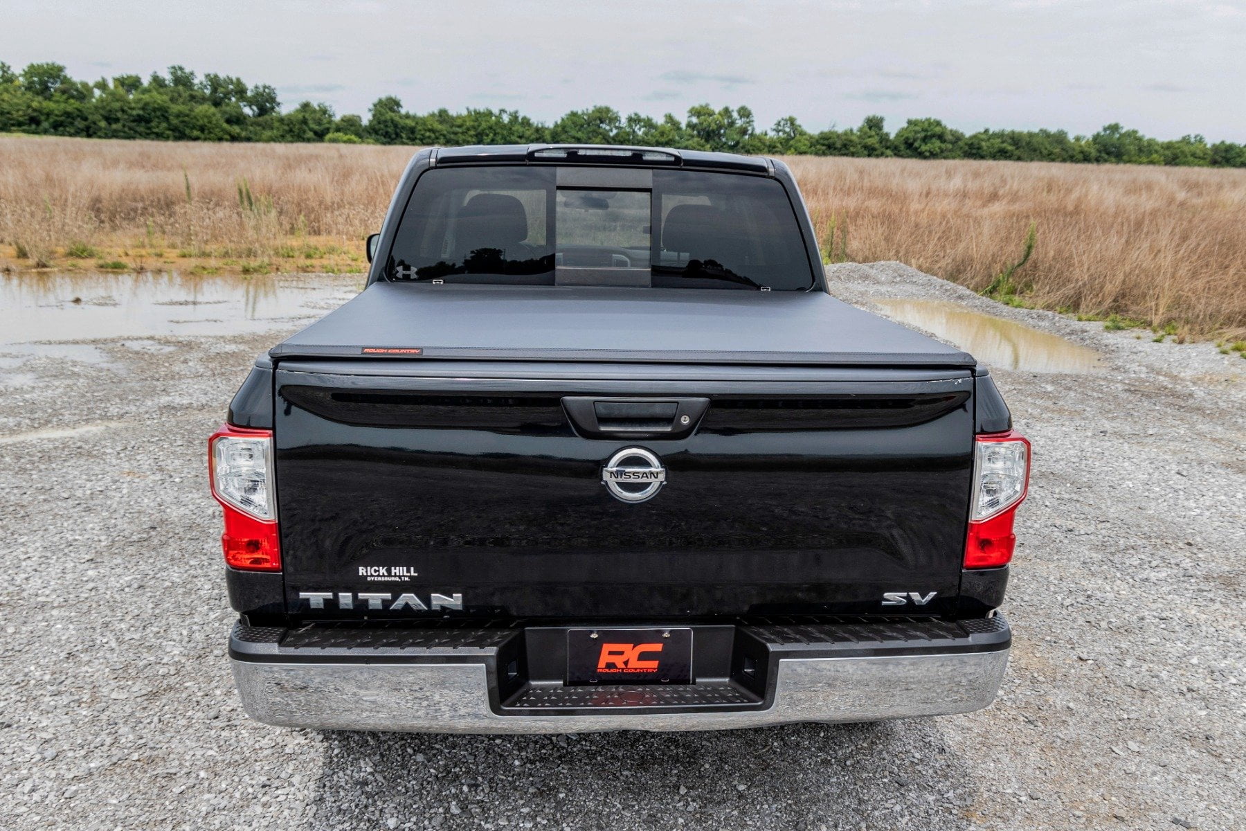 Rough Country Soft Tri-Fold for 2017-2024 Nissan Titan | 5'7" - 41816555A