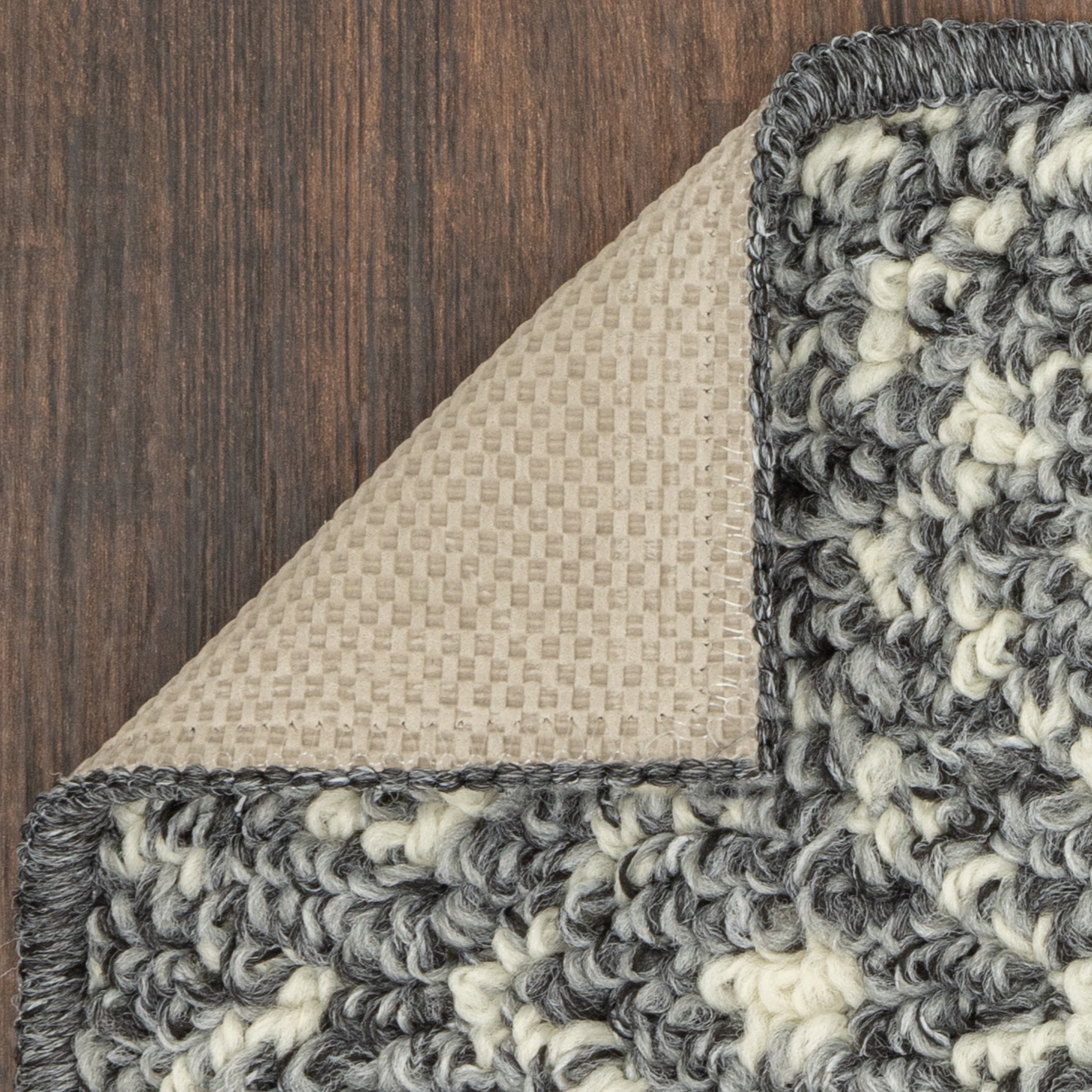 Mainstays Geometric Diamond Black Tonal Indoor Area Rug, 7'x10'