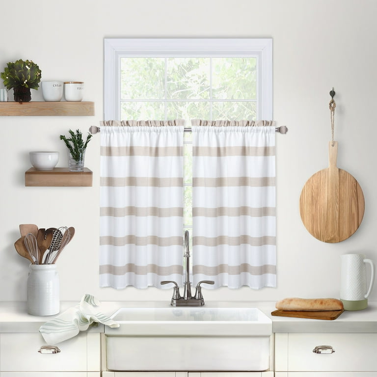 Farmhouse Buffalo Check Waffle Weave Green and White Kitchen