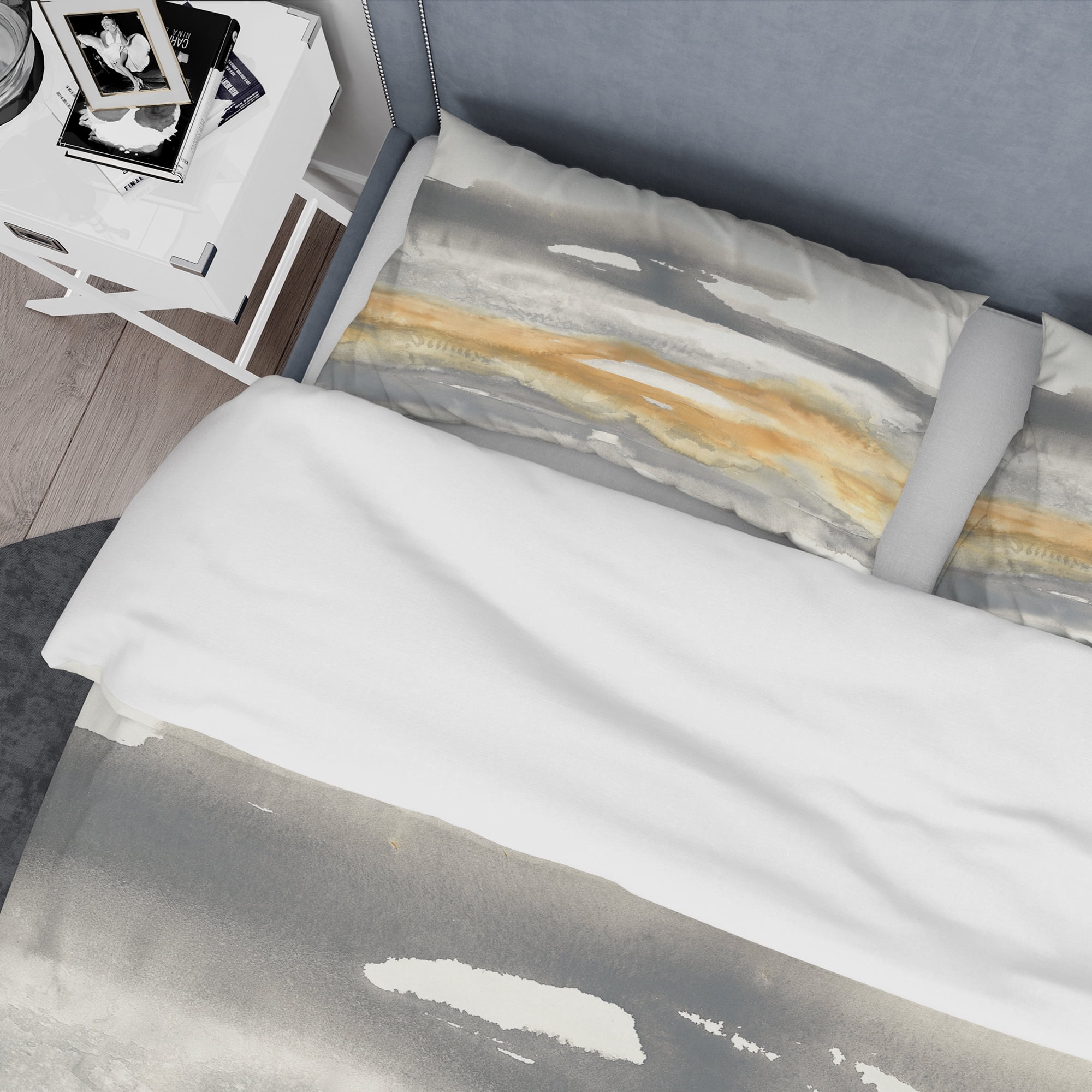 Designart 'Gold Glamour Direction I' Glam Duvet Cover Set