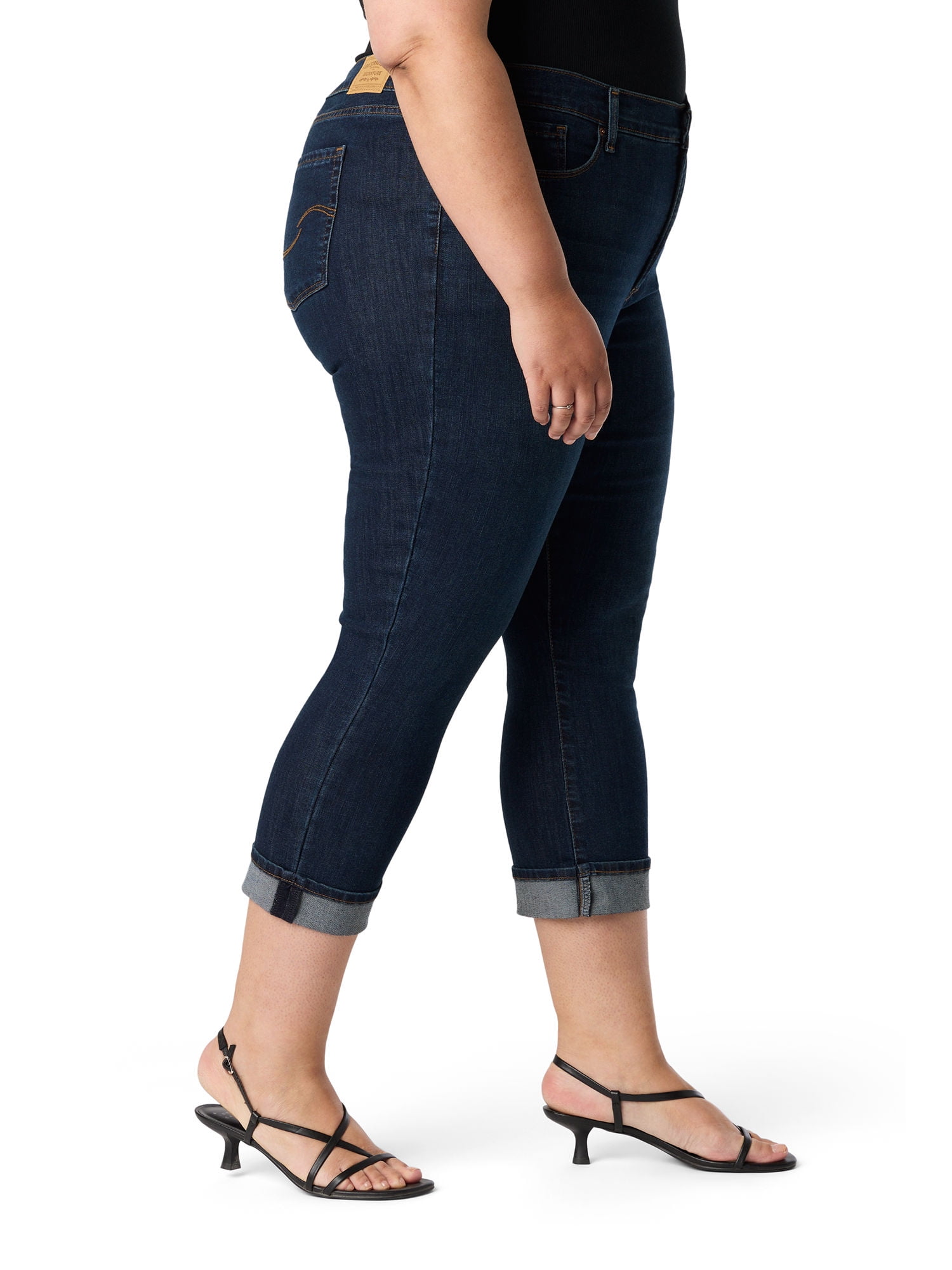 Levi Strauss Signature Women's Mid Rise Capri