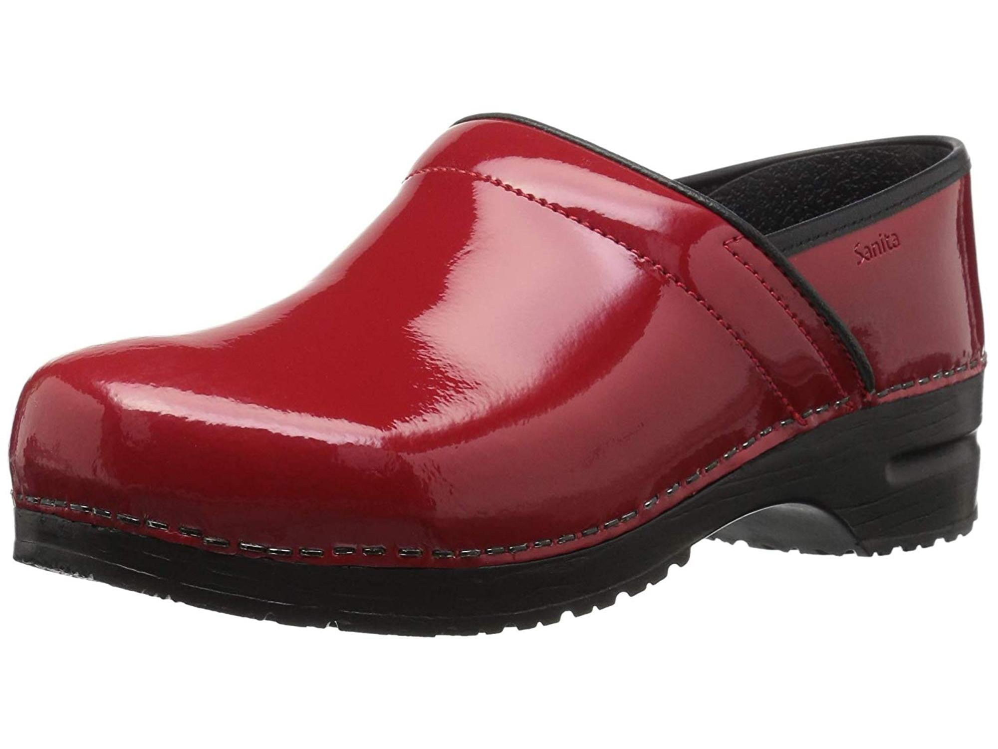 wide clogs with arch support
