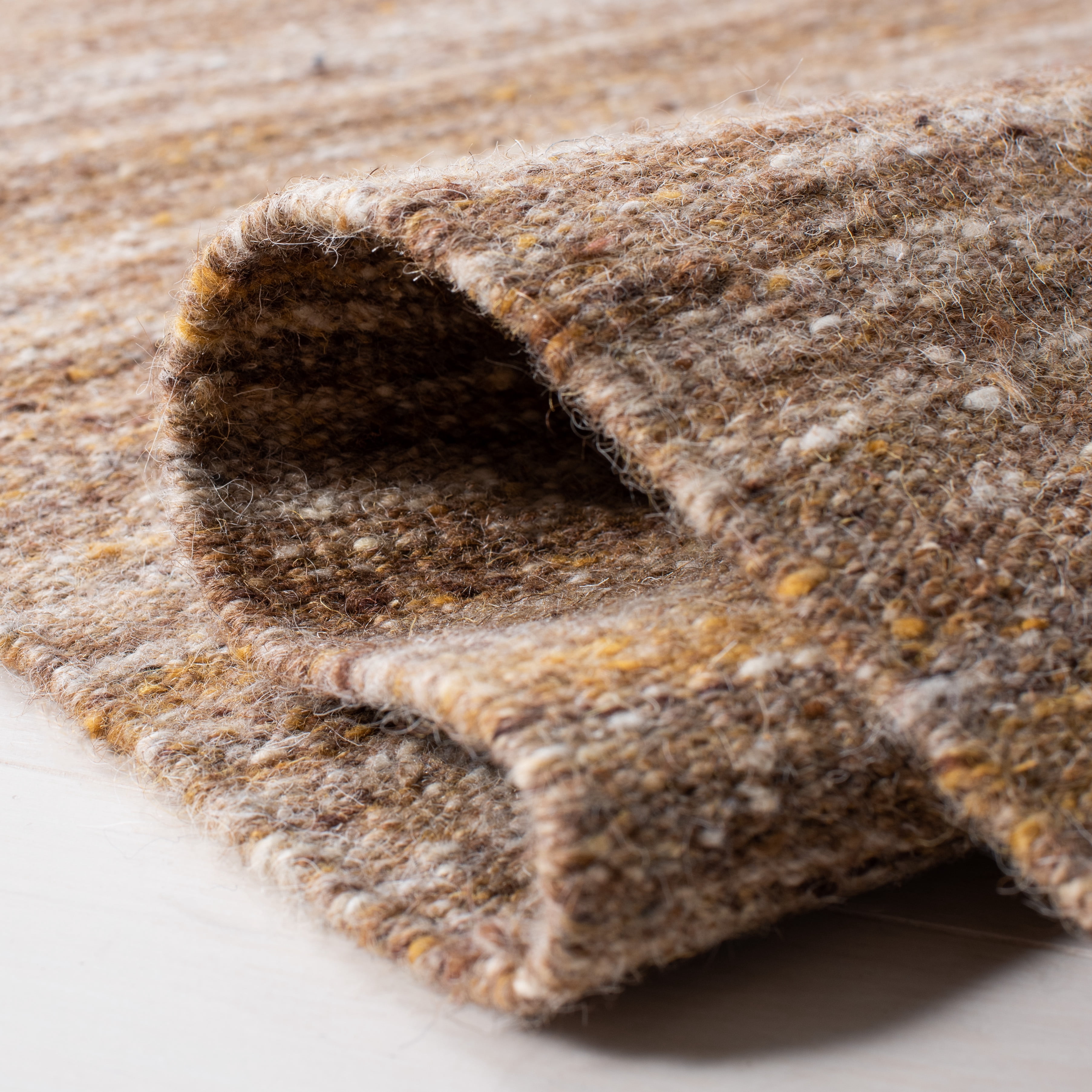 SAFAVIEH Kilim Russell Striped Area Rug, Beige/Yellow, 5' x 8'