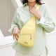 thumbnail image 4 of Bolso de pecho ajustable para mujer bandolera grande de moda de cuero PU con correa para el hombro, 4 of 7