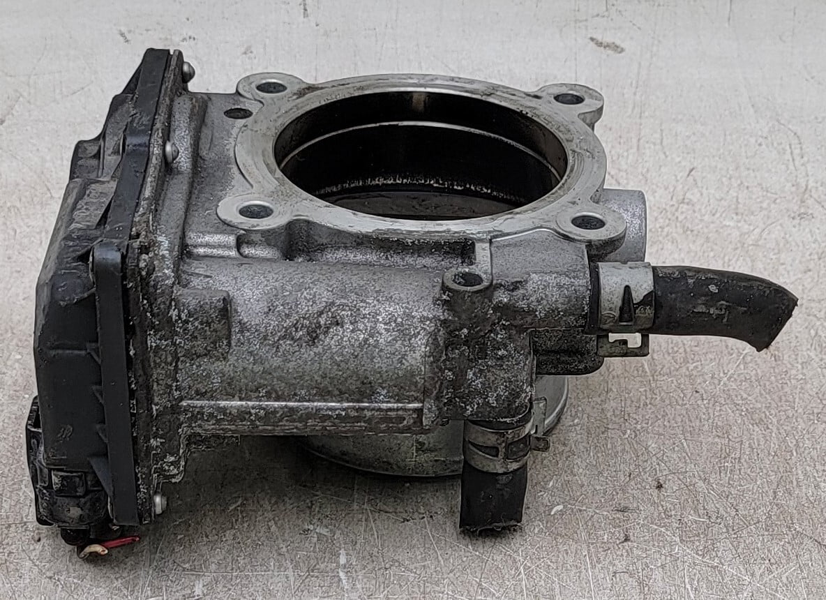 Pre-Owned 2017 Toyota Tacoma Throttle Body For 3.5L Engine OEM - Verify Specific Vehicle Fitment In Description - (Good)