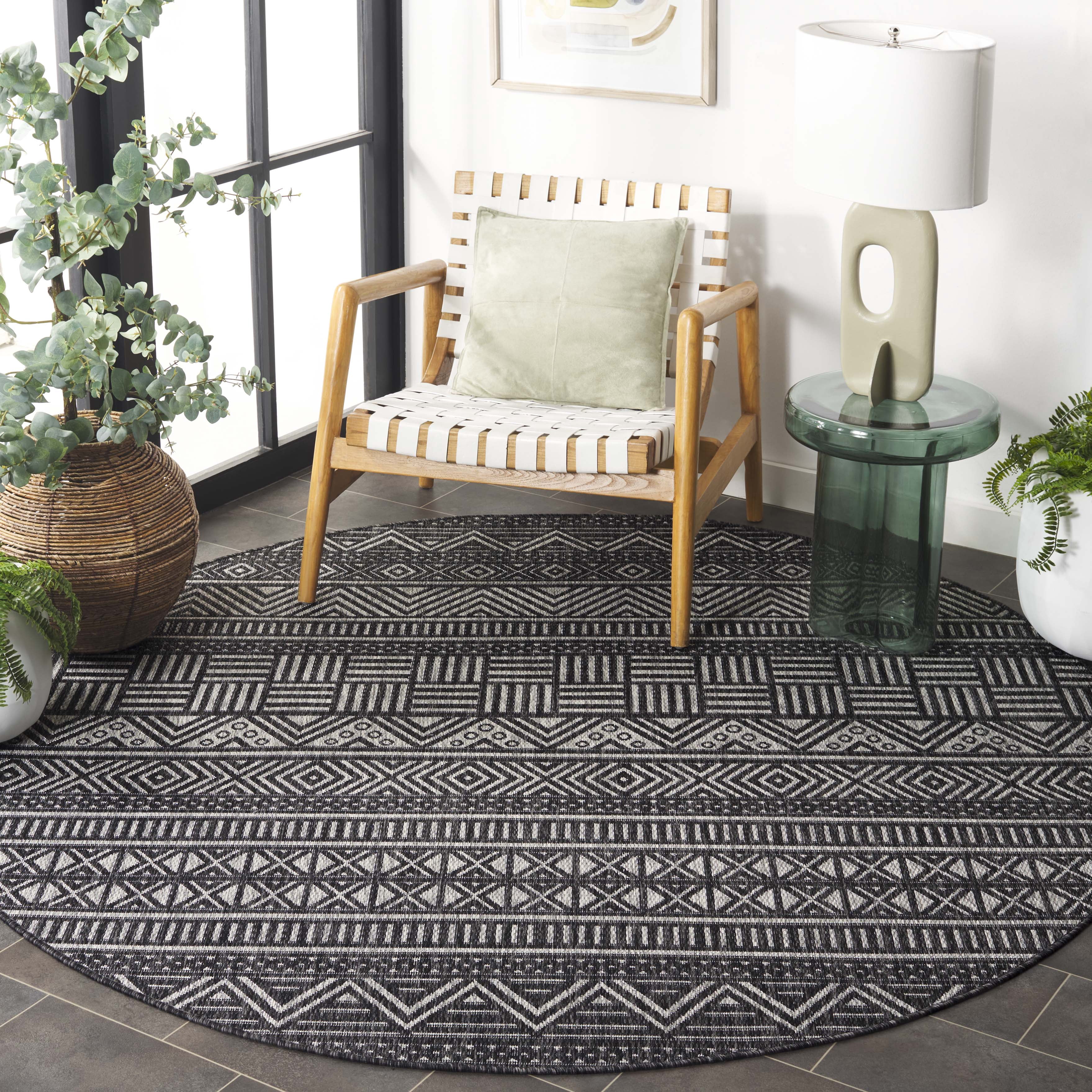 SAFAVIEH Beach House Jolanta Geometric Indoor/Outdoor Area Rug, Charcoal/Gray, 6'7" x 6'7" Round