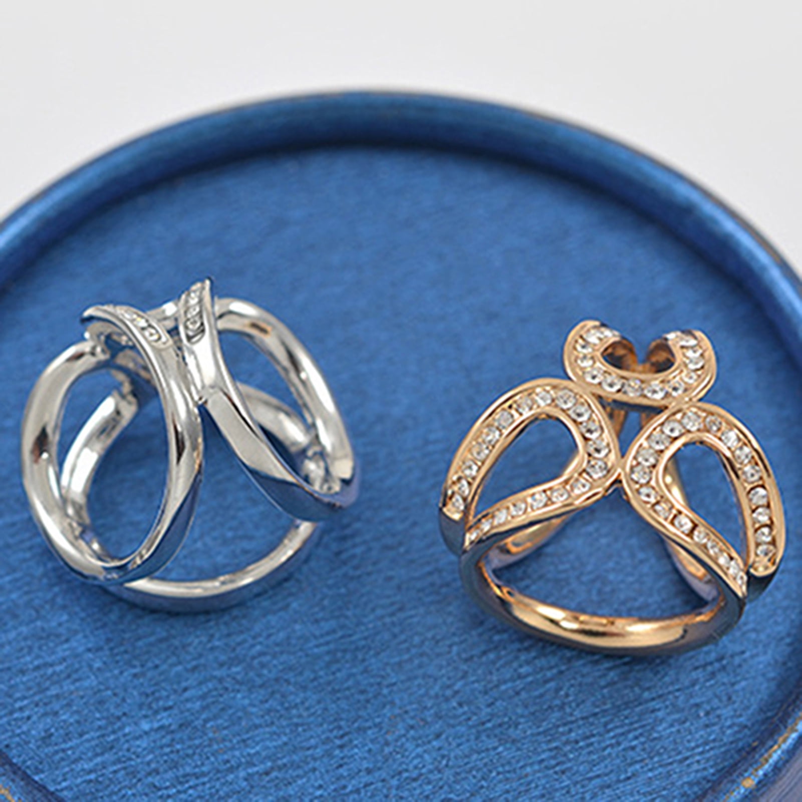 SCARF BUCKLE CLIP SIMPLE EASY MATCHING ALLOY THREE-RING RHINESTONE SHAWL HOLDER SCARF BUCKLE CLIP SIMPLE EASY MATCHING ALLOY THREE-RING RHINESTONE SHAWL HOLDER