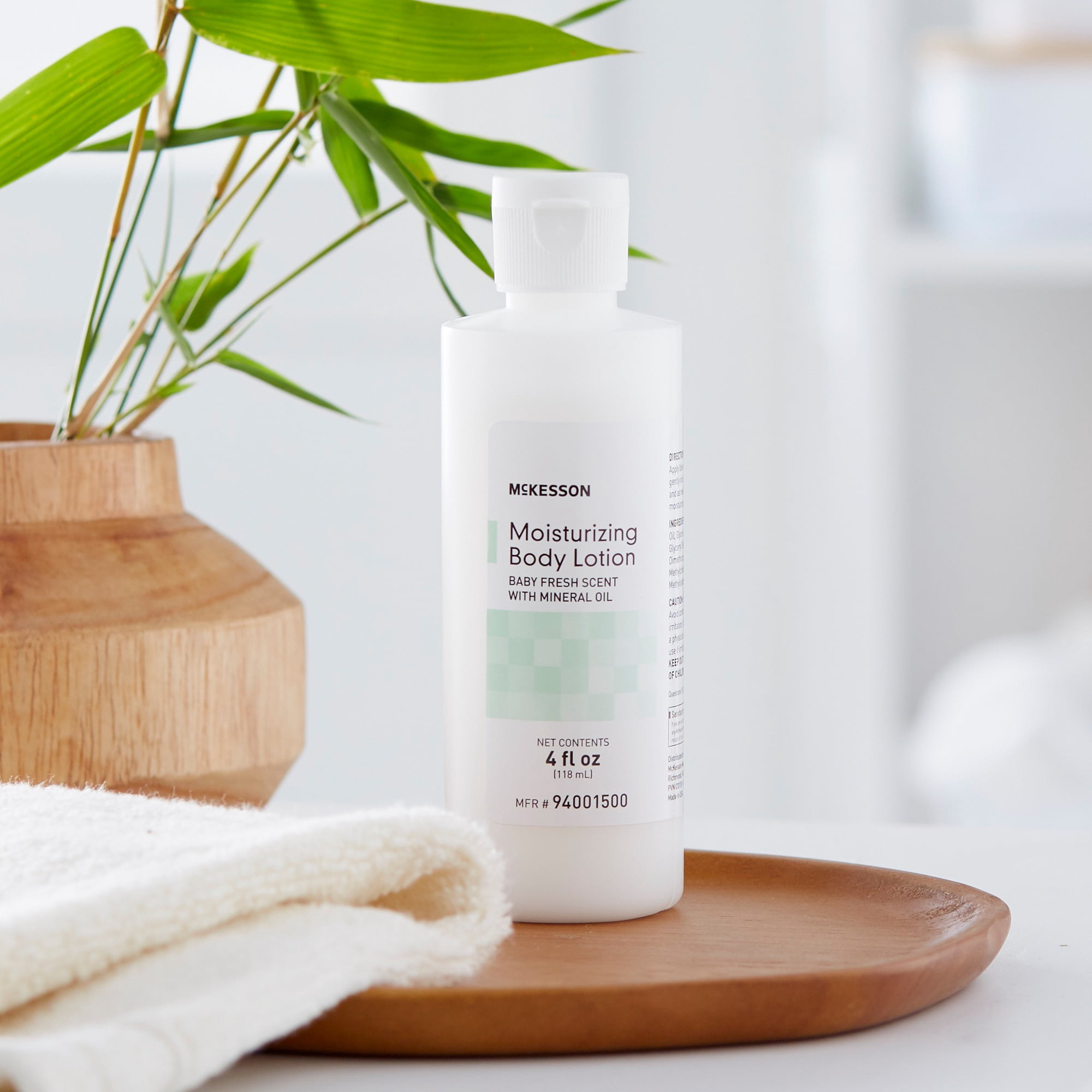 McKesson Moisturizing Body Lotion with Mineral Oil, Dry Skin Hydration, Fresh Scent, 4 fl oz, 60 Ct, 60 Ct