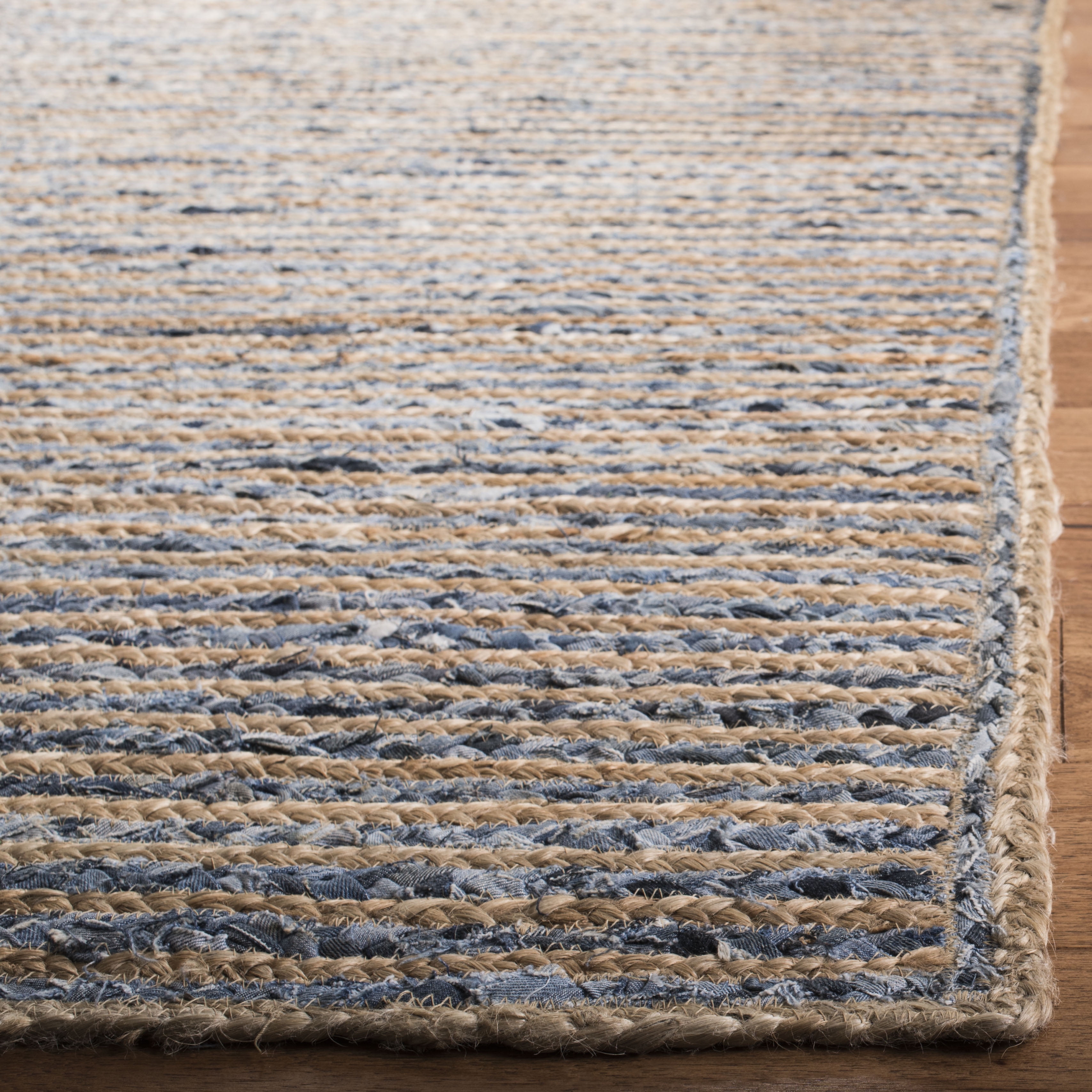 SAFAVIEH Cape Cod Andrina Geometric Area Rug, Natural/Blue, 5' x 5' Square