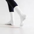 thumbnail image 2 of Calcetines antideslizantes de yoga para mujer - Calcetines con agarre de silicona hasta la mitad de la pantorrilla para fitness en interiores, pilates y ballet - Talla única, 2 of 8