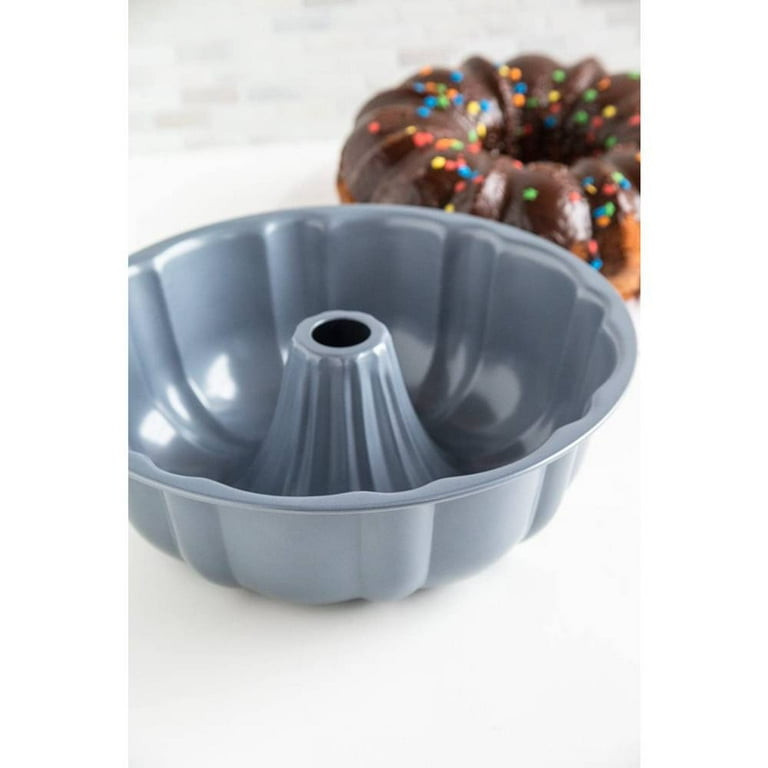 Round Metal Brilliance Bundt Pan (25x10cm) – Kitchen And Stuff