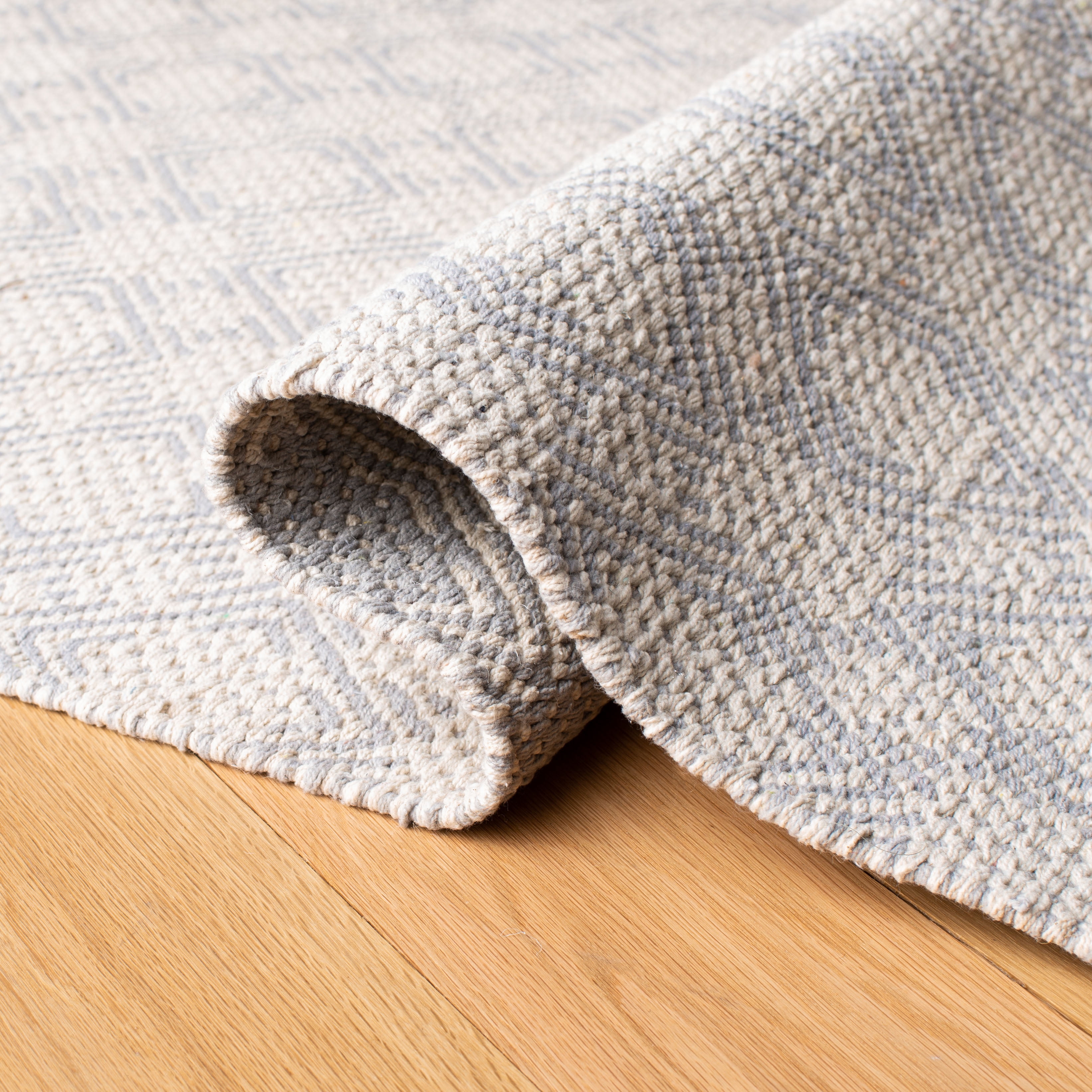 Safavieh Cotton Kilim Kilim Damask Cotton Area Rug, Silver/Ivory, 4' x 6'