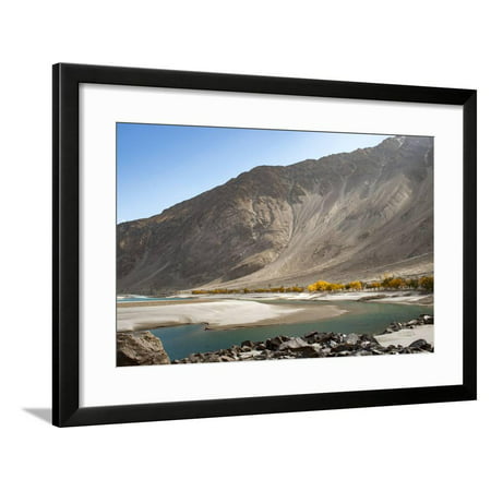 The crystal clear Shyok River in the Khapalu valley near Skardu, Gilgit-Baltistan, Pakistan, Asia Framed Print Wall Art By Alex Treadway