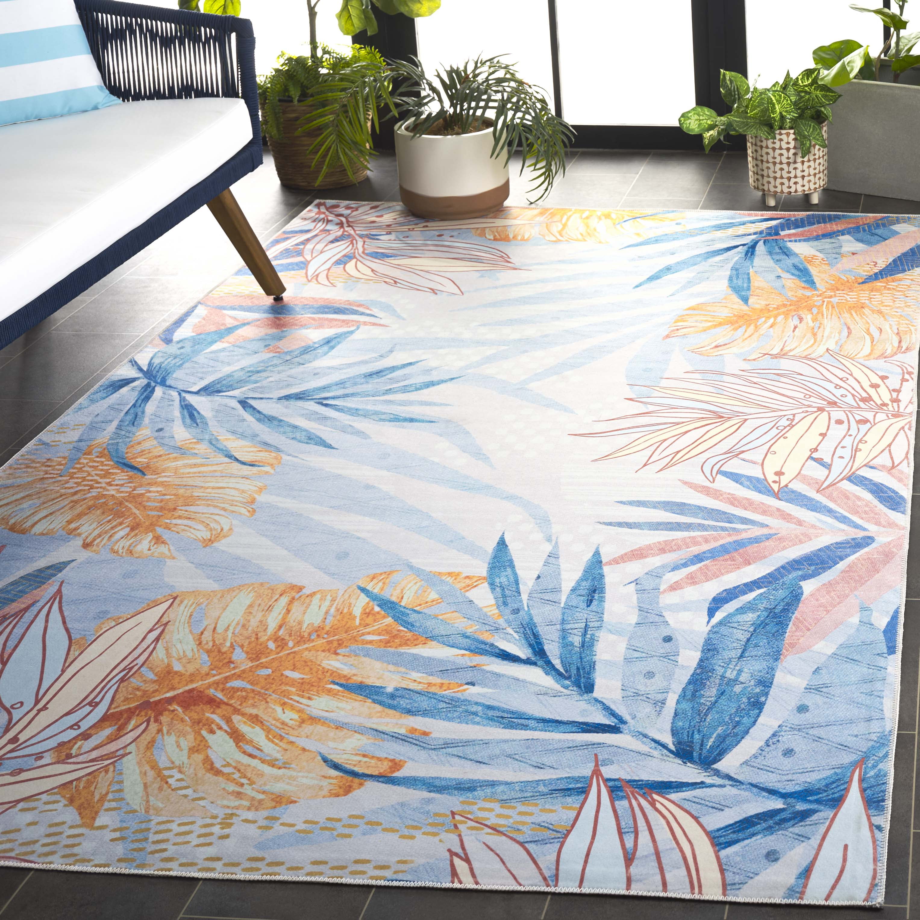 SAFAVIEH Malibu Daffodil Leaves Polyester Machine Washable Area Rug, Light Blue/Beige, 3' x 5'