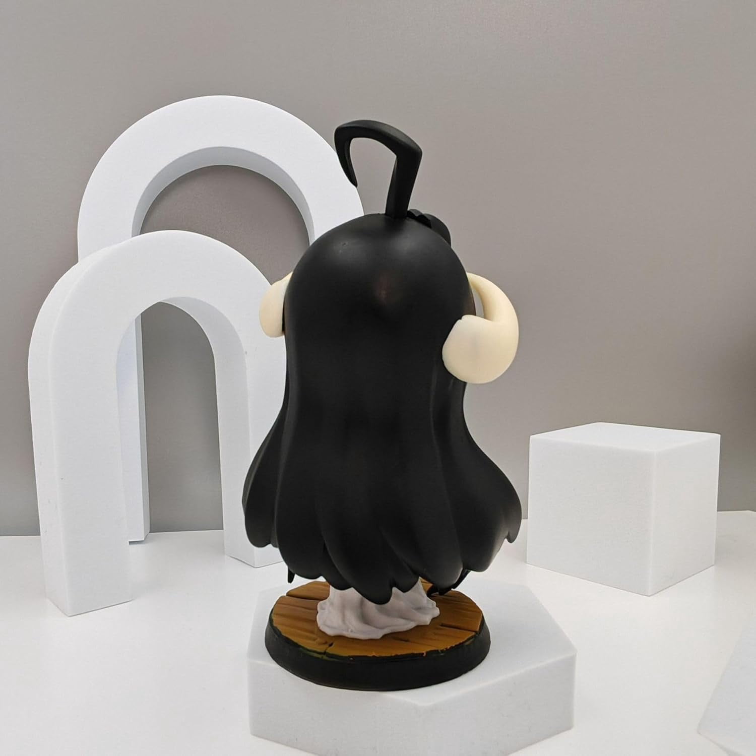 New Albedo Figure, Holding A Pillow Q Version Albedo Action Figures 12cm/4.7inch PVC Handmade Anime Character Statue Model Decoration Gifts