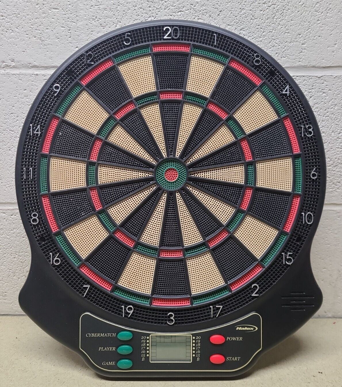 HALEX Zeta Electronic Dart Board no adapt, battery operated 64310TAR