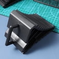 thumbnail image 4 of 2 piezas de almohadillas triangulares de plástico universales para control de tope de neumáticos, color negro, herramientas antisuciedad para coche y camión., 4 of 7