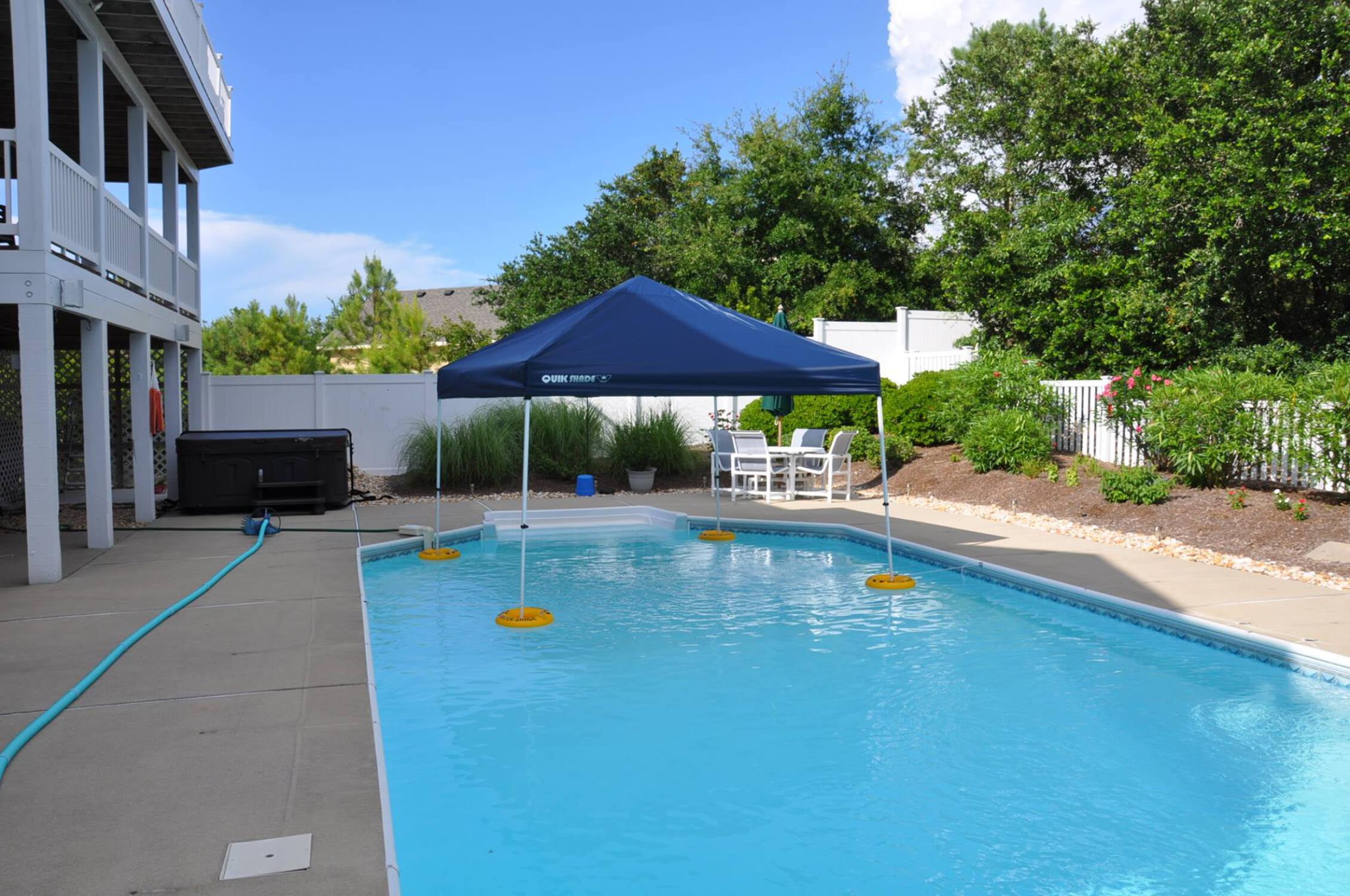 Inflatable Weight Bag Kit For Pool Canopy Floats - 4 Pack, Blue PVC, Includes Air Pump & Fasteners (Canopy Not Included)