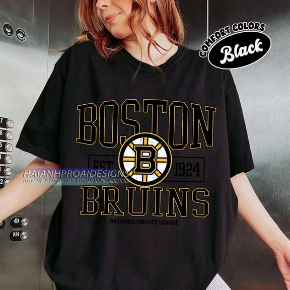 Comfort ColorsBoston Bruins Hockey T-shirt, Vintage Graphic Tee, Boston Hockey Gift For Fan,Black color,size M