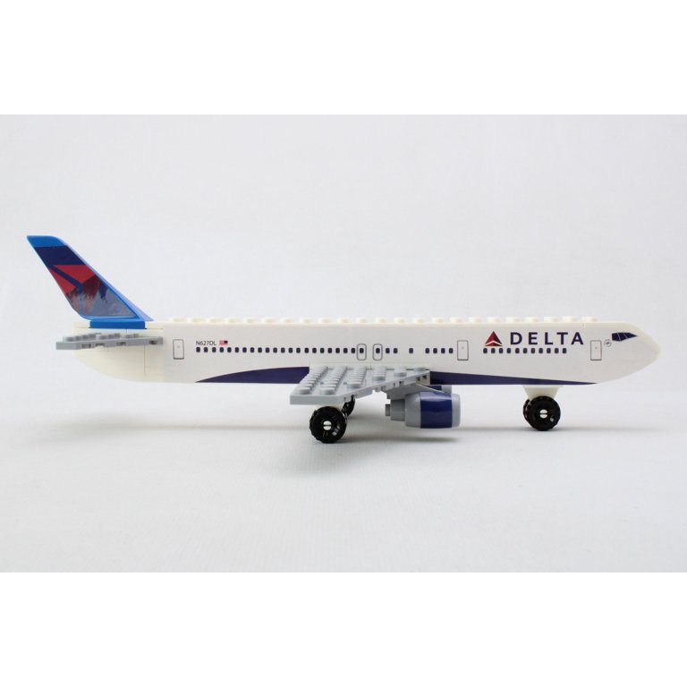 Daron Delta Airlines Plane 55 Piece Construction Toy 54440