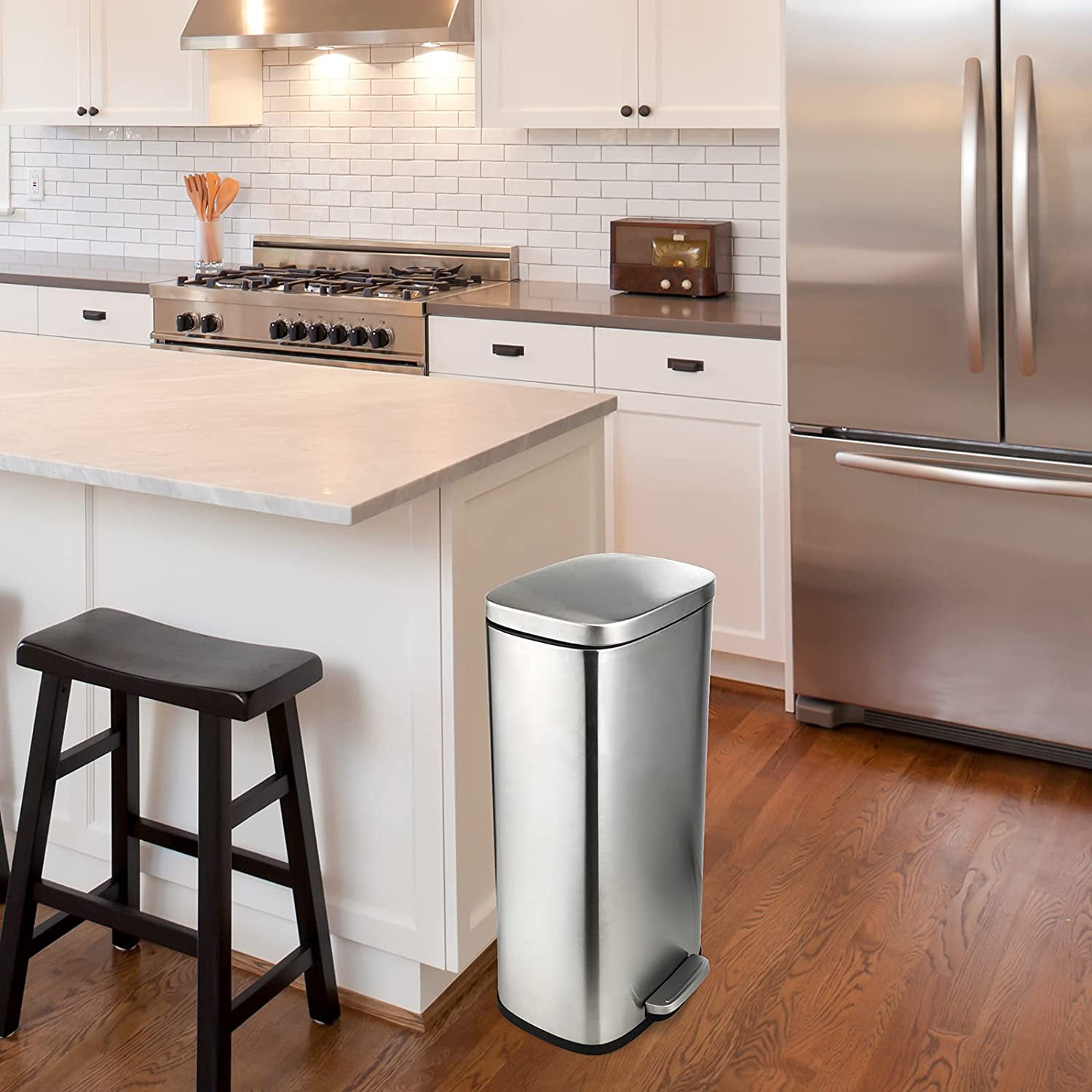 Arlopu 8 Gallon Stainless Steel Trash Can with Lid, Rectangular Kitchen Garbage Can with Step Pedal & Inner Bucket for Bathroom, Living Room