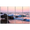 thumbnail image 2 of Rocky Coast avec Vagues en Mousse, 2 of 3